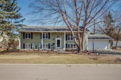 2221 Quebec Drive, Minneapolis, MN 55426