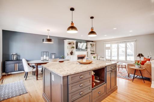 2221 Quebec Drive, Minneapolis, MN 55426