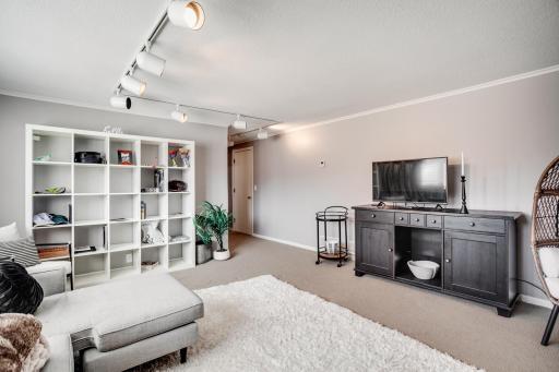 2221 Quebec Drive, Minneapolis, MN 55426