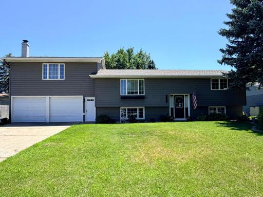 1511 Eckerson Drive, Worthington, MN 56187