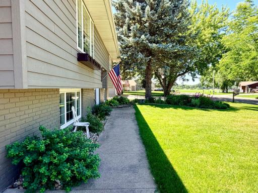 1511 Eckerson Drive, Worthington, MN 56187