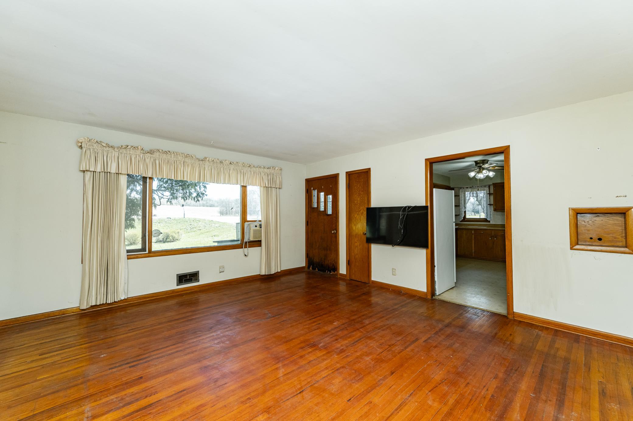 Large window in living room for great natural light.jpg