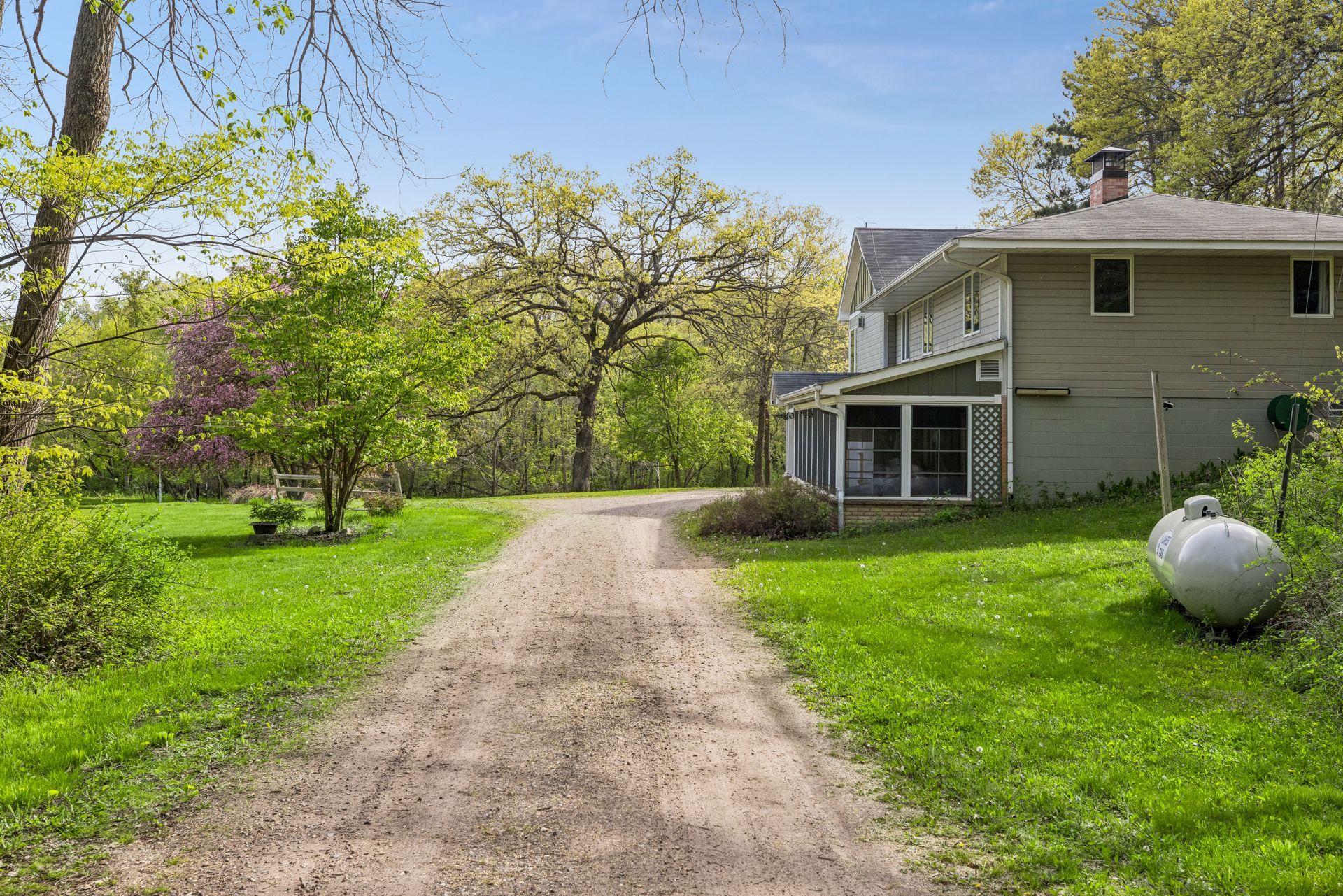 The drive in sets the tone—peaceful, private, and welcoming.