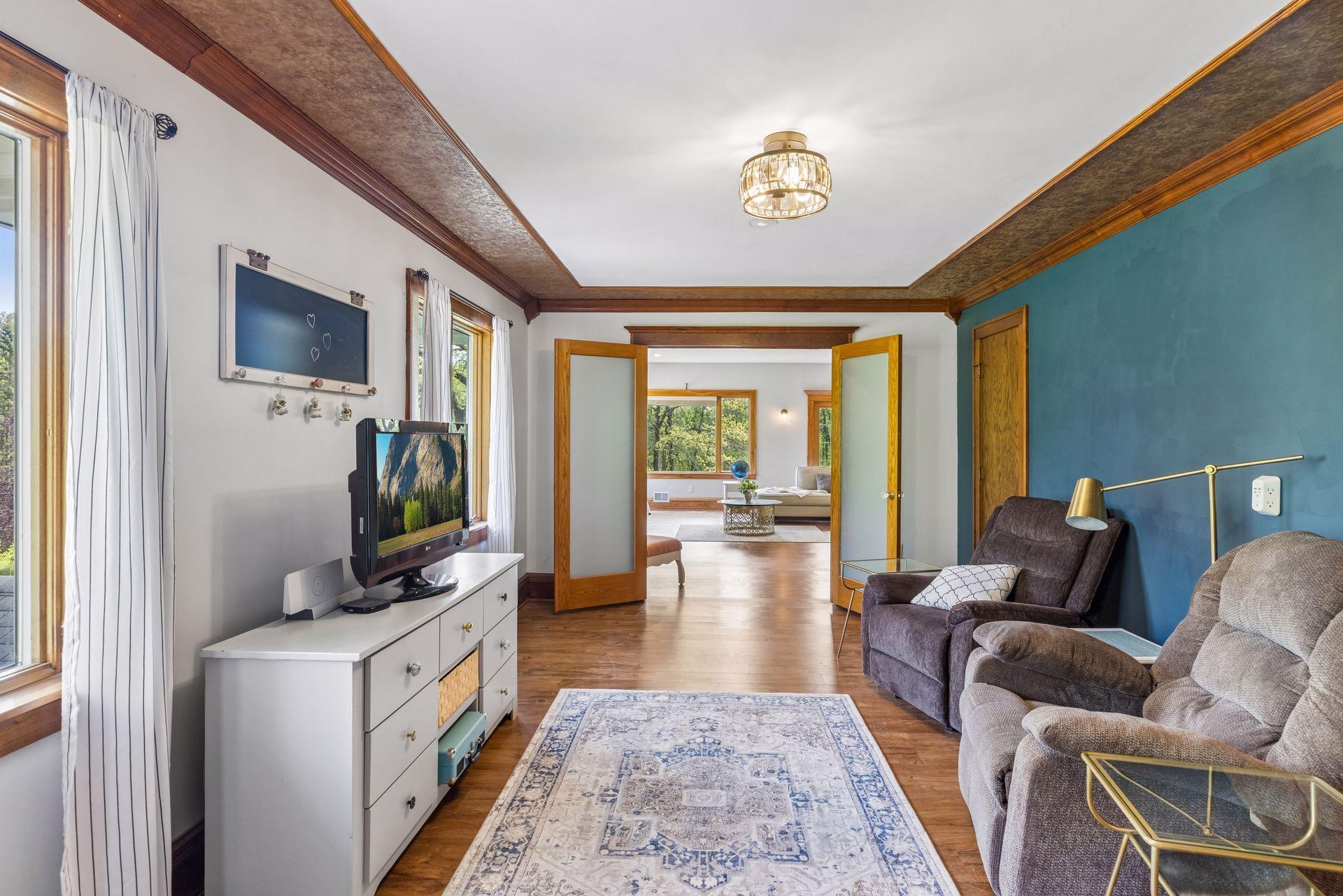 A flexible space ready to adapt to your needs—office, playroom, or hobby space.
