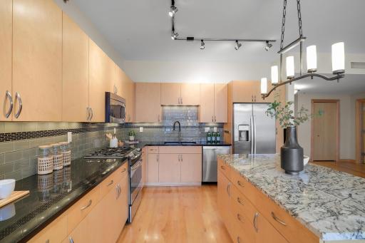 215 10th Avenue S, 727, Minneapolis, MN 55415