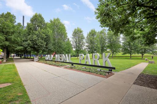 215 10th Avenue S, 727, Minneapolis, MN 55415