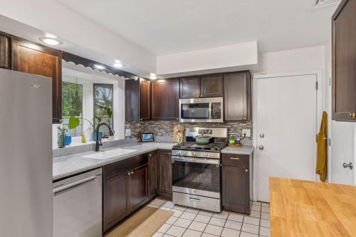 1249 Pinewood Court, Saint Paul, MN 55125
