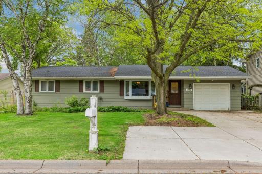 1249 Pinewood Court, Saint Paul, MN 55125