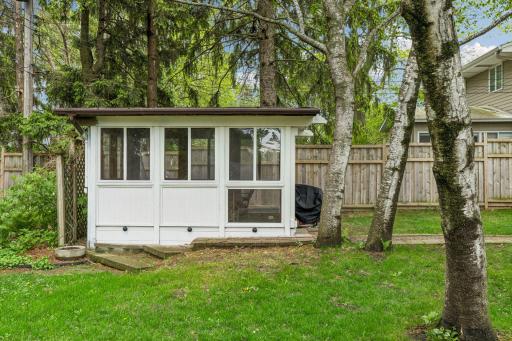 1249 Pinewood Court, Saint Paul, MN 55125