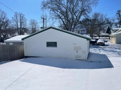 911 W Cavour Avenue, Fergus Falls, MN 56537