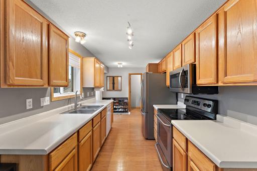 9812 Hamlet Lane S, Cottage Grove, MN 55016