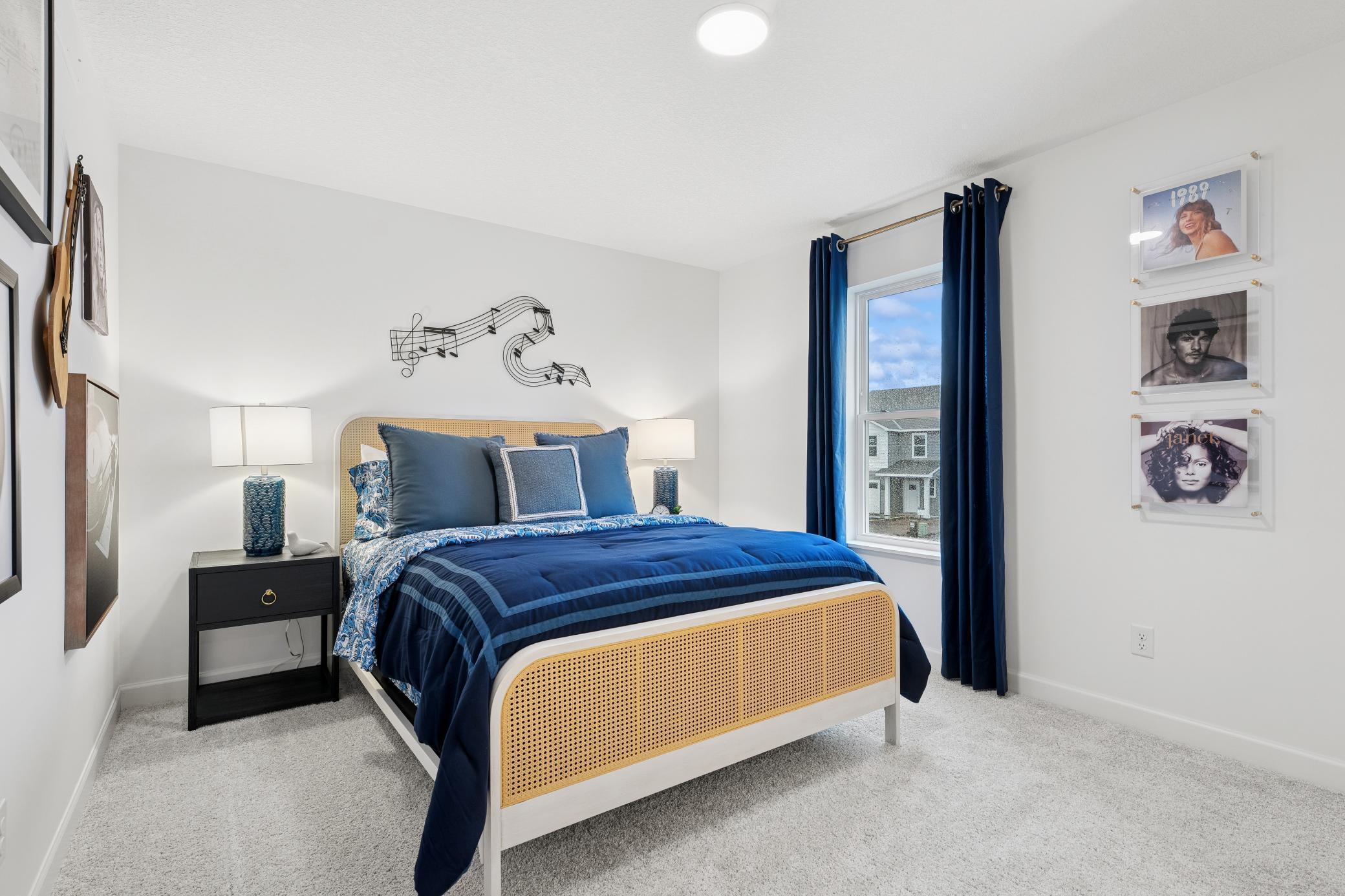 (Photo of a model home, actual finishes may vary)