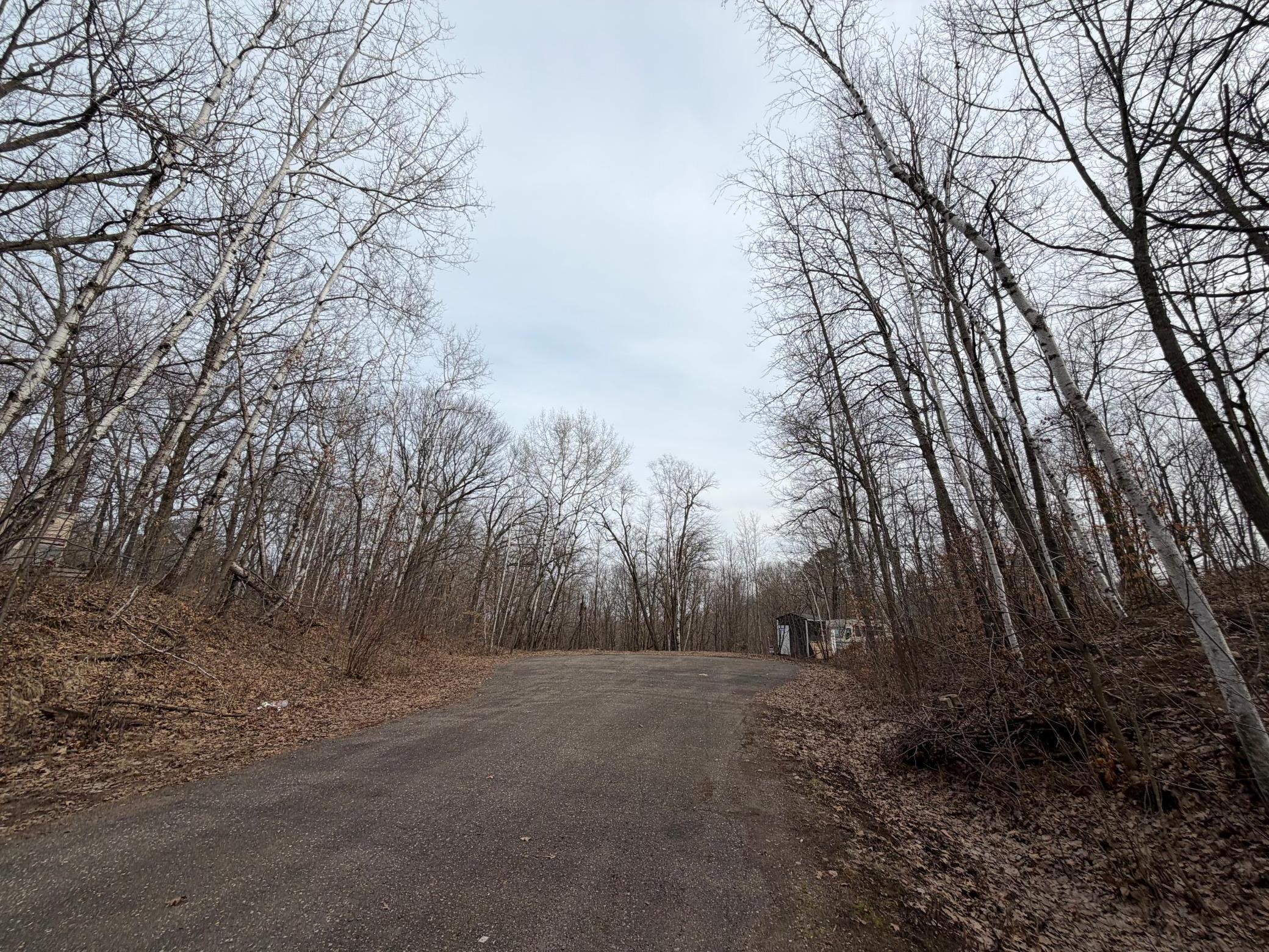Tee top looking towards cul-de-sac.jpeg