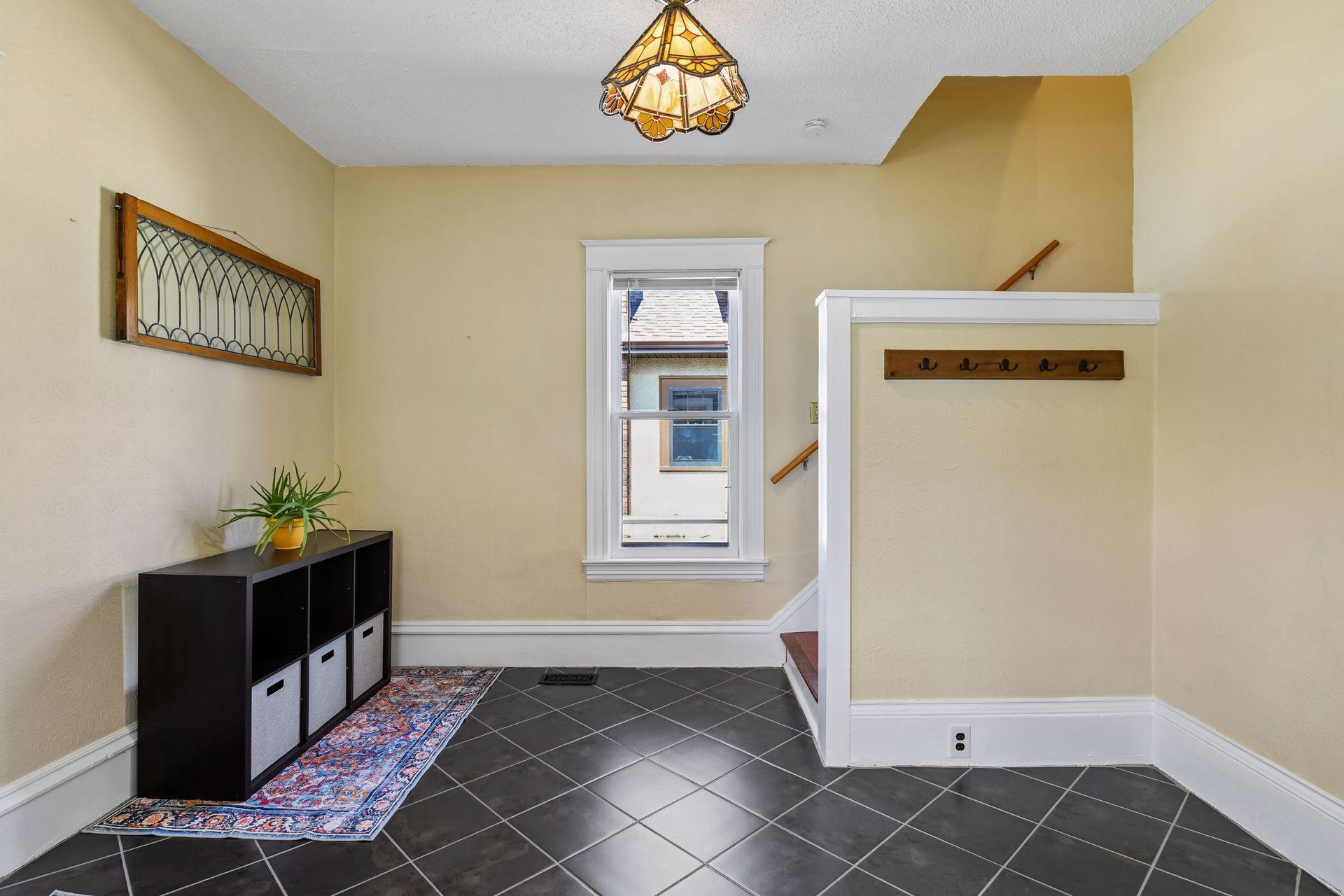 Spacious foyer to greet guests