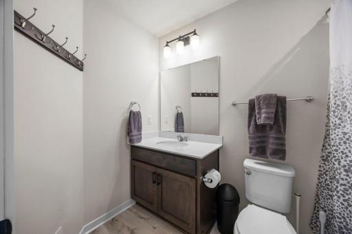 2230 Gateway Curve, Saint Paul, MN 55109