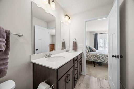 2230 Gateway Curve, Saint Paul, MN 55109