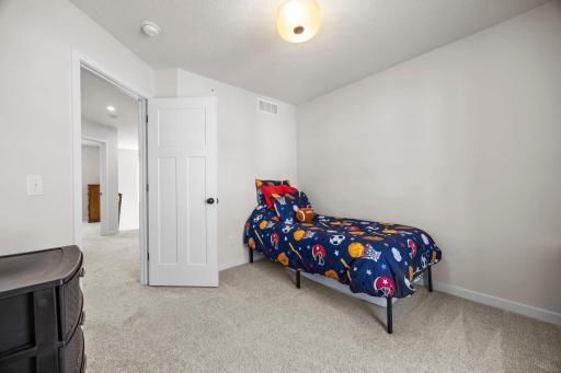 2230 Gateway Curve, Saint Paul, MN 55109