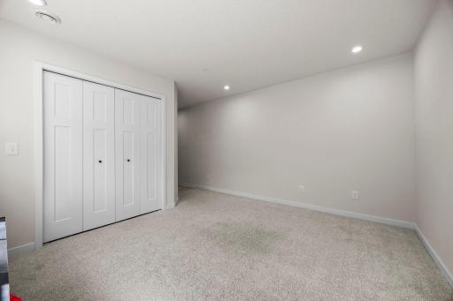 2230 Gateway Curve, Saint Paul, MN 55109