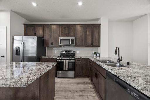 2230 Gateway Curve, Saint Paul, MN 55109