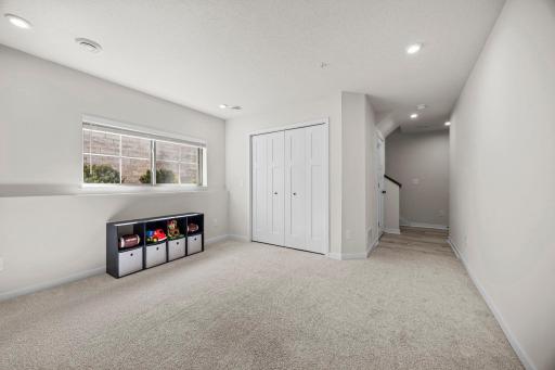 2230 Gateway Curve, Saint Paul, MN 55109