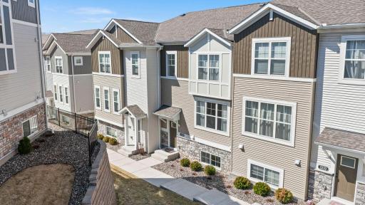 2230 Gateway Curve, Saint Paul, MN 55109