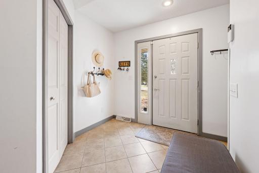 Beautifully updated home in highly sought-after Peninsula neighborhood in Lindstrom.