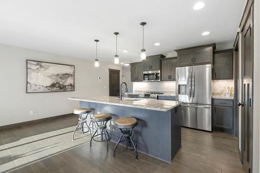 7827 Austin Path, Inver Grove Heights, MN 55077