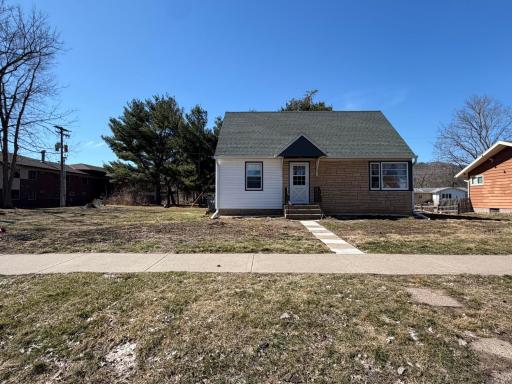 307 N Walnut Street, La Crescent, MN 55947