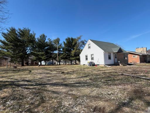 307 N Walnut Street, La Crescent, MN 55947