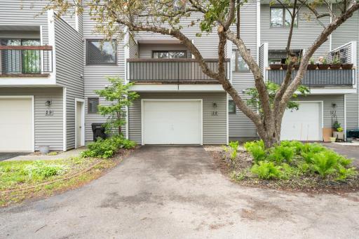 28 Elton Ridge Court NW, Rochester, MN 55901