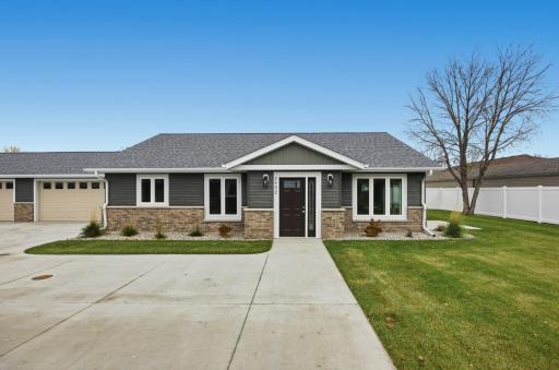 2332 30th Avenue S, Fargo, ND 58104