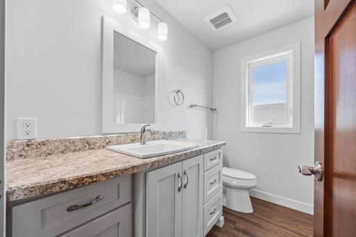 2332 30th Avenue S, Fargo, ND 58104