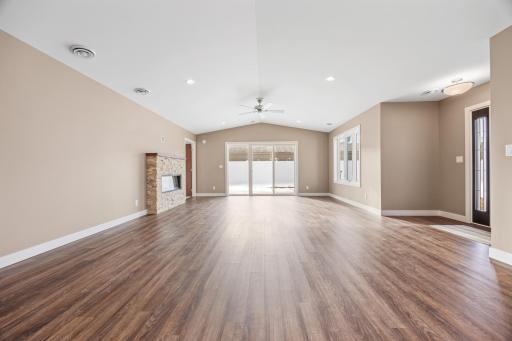 2332 30th Avenue S, Fargo, ND 58104