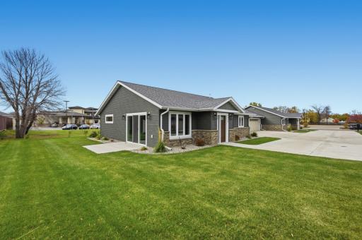 2338 30 Avenue S, Fargo, ND 58104