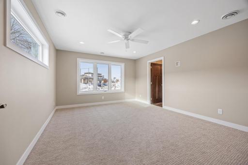 2338 30 Avenue S, Fargo, ND 58104