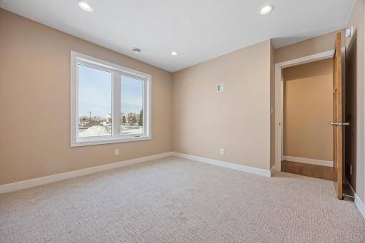 2336 30th Avenue S, Fargo, ND 58104