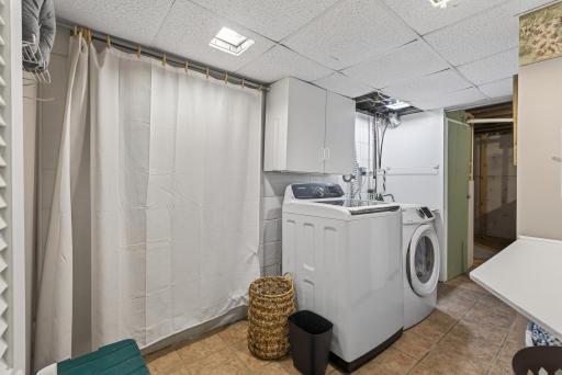 Lower level laundry room