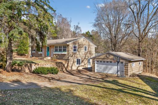 9091 W Staring Lane, Eden Prairie, MN 55347