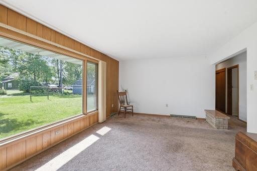 301 S Market Street, Belle Plaine, MN 56011