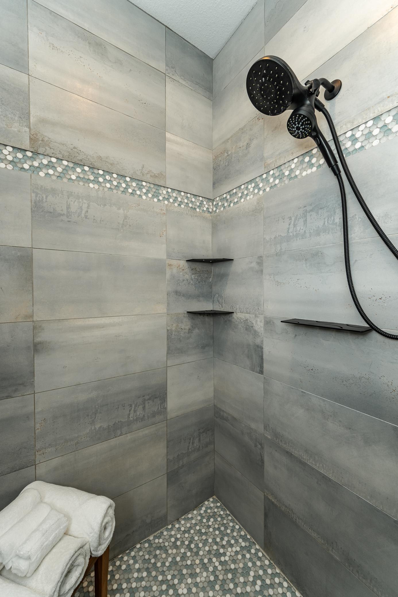 Ensuite shower.jpg