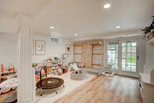 121 Courtland Street, Excelsior, MN 55331