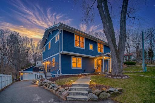 Welcome to 121 Courtland St! This image has been modified.