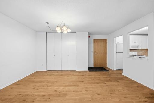 4860 Park Commons Drive, 211, Saint Louis Park, MN 55416