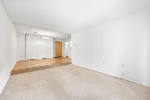 4860 Park Commons Drive, 211, Saint Louis Park, MN 55416