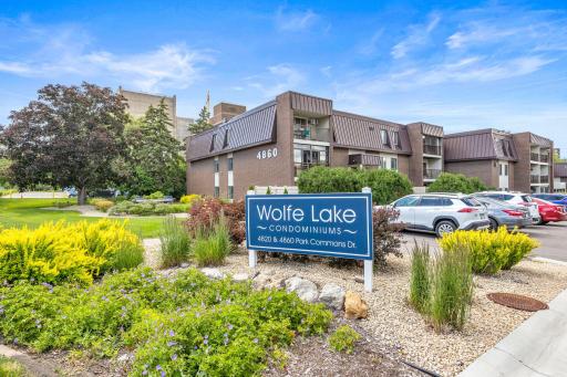 4860 Park Commons Drive, 211, Saint Louis Park, MN 55416