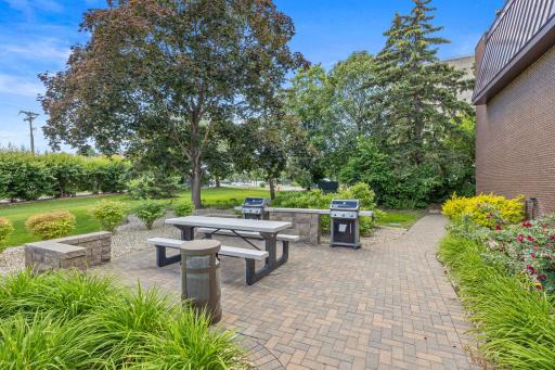 4860 Park Commons Drive, 211, Saint Louis Park, MN 55416