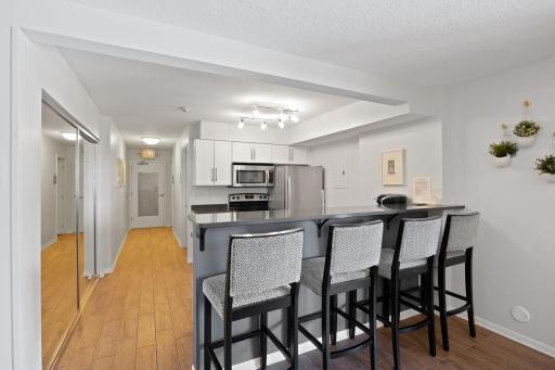 4860 Park Commons Drive, 211, Saint Louis Park, MN 55416