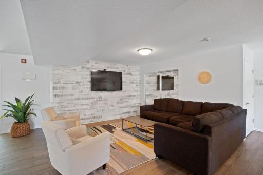 4860 Park Commons Drive, 211, Saint Louis Park, MN 55416