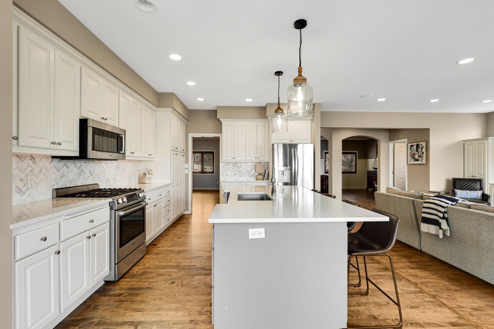 112-web-or-mls-3374 Sycamore Trail Sw, Prior Lake-20.jpg