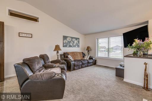 37621 Hawthorne Avenue, North Branch, MN 55056